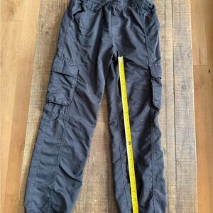 Abercrombie Kids Dark Gray Cargo Pants
(faded black almost gray)